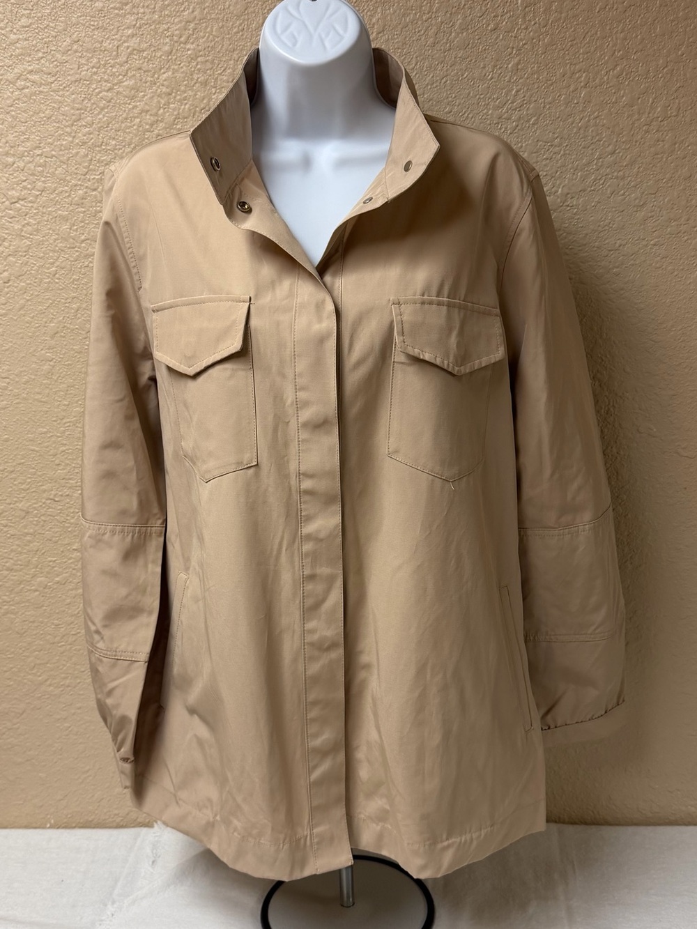 4/$20 Chico’s Beige Women's Lightweight Utility Jacket